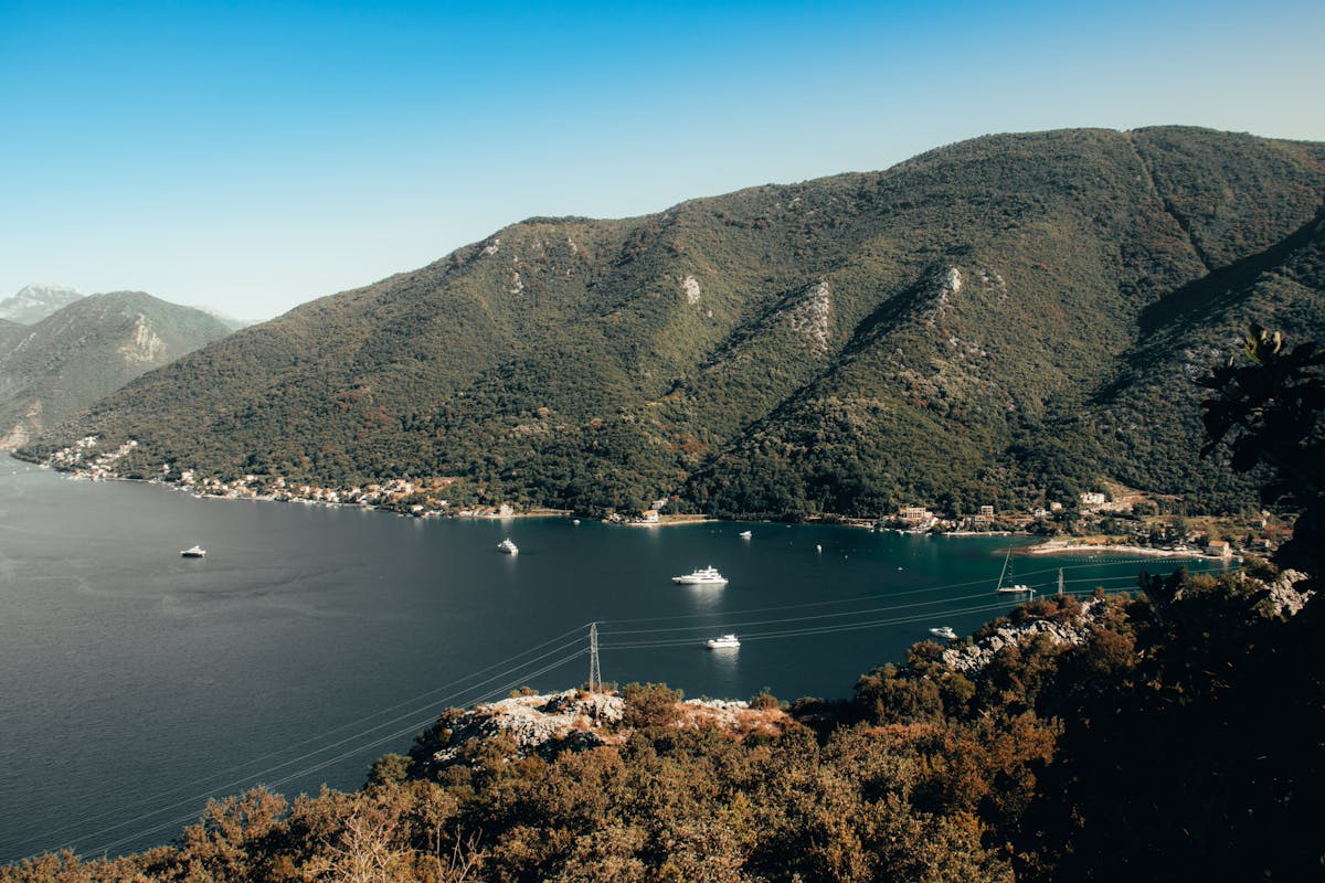 Boats at Zanjice Beach ready for Blue Cave trips