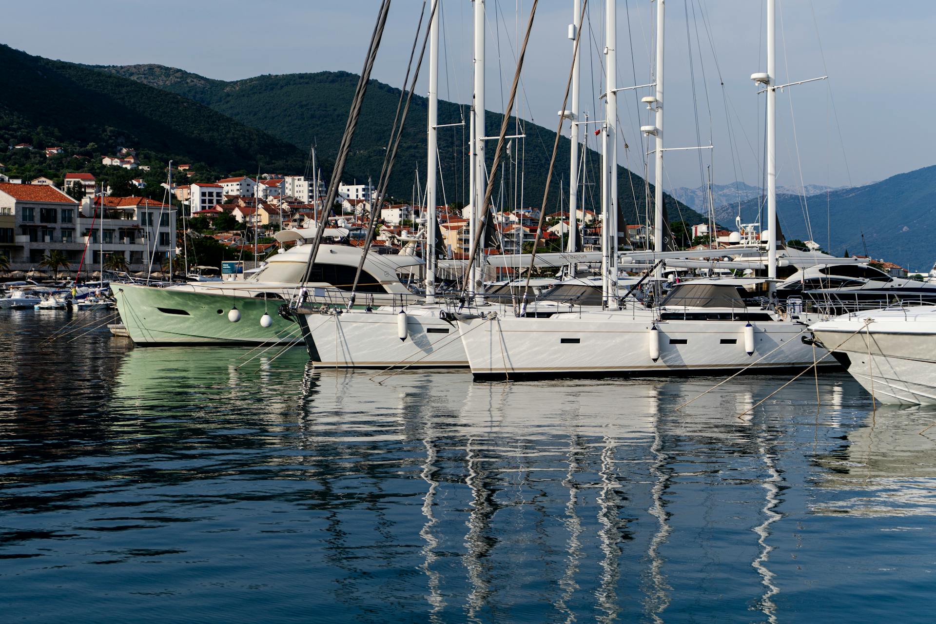 Монастырь Савина и просёлочные дороги